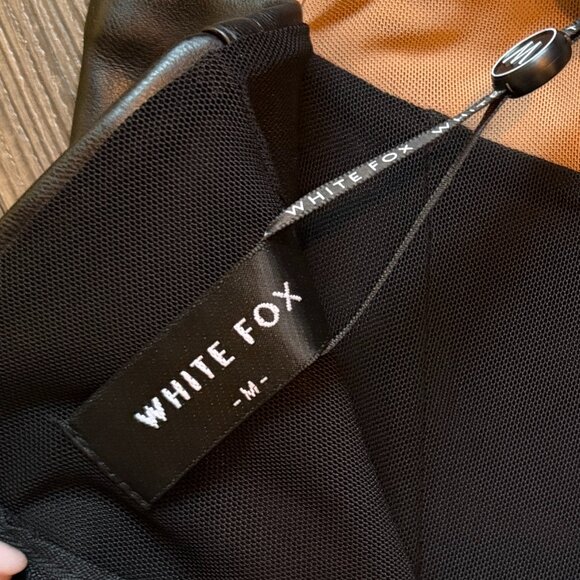 WHITEFOX BOUTIQUE Dreams And Delights PU Leather Lace Crop Top Black - Medium - Picture 10 of 10